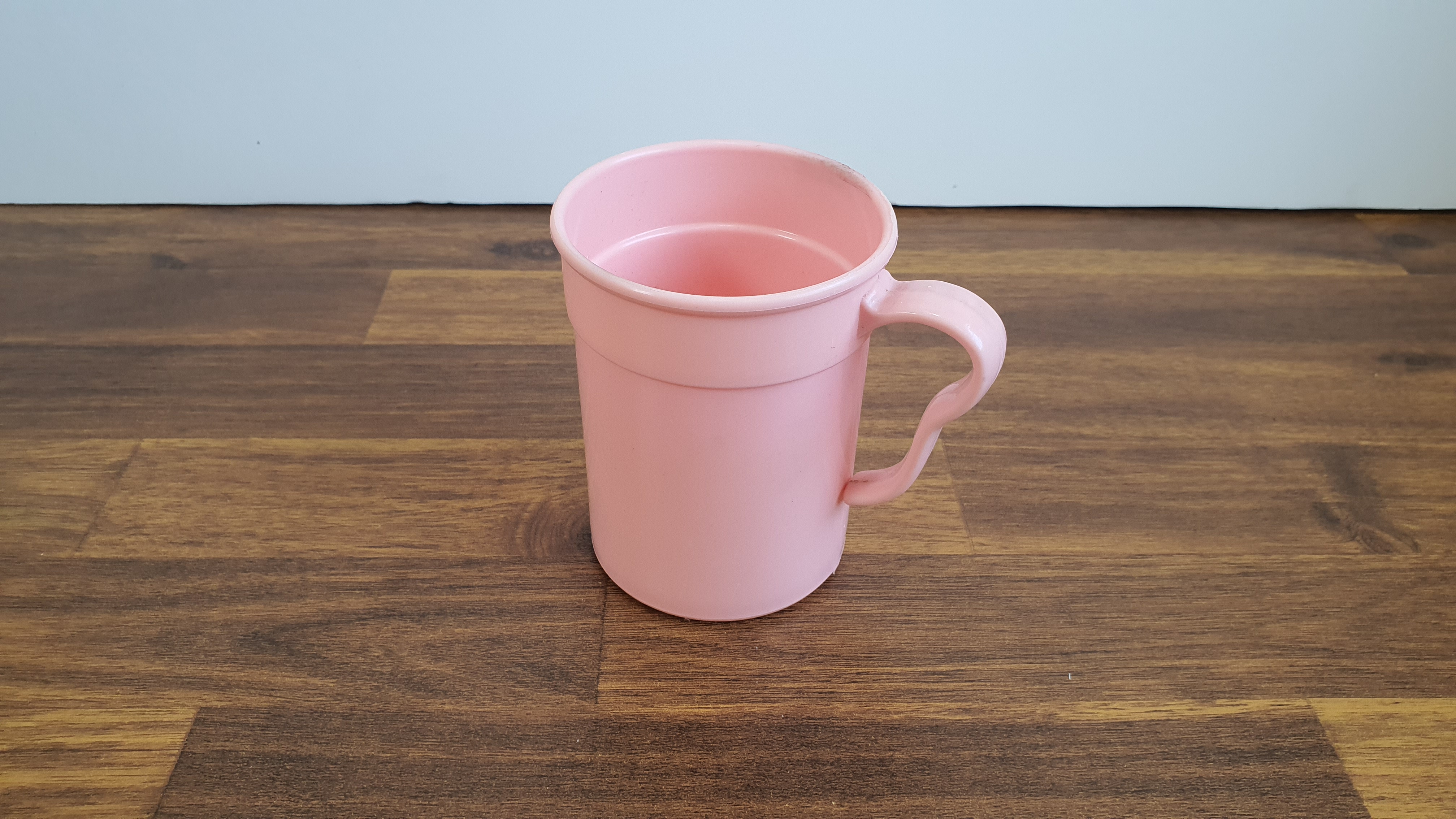 Plastic_cup_original_image